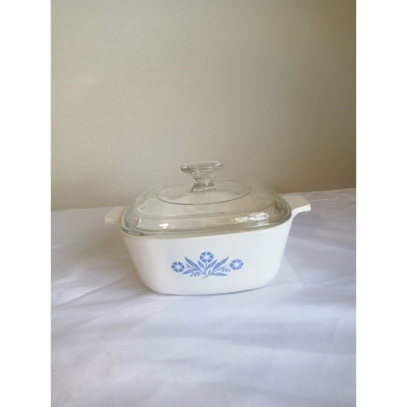 Corningware Other - Vintage 1960's CorningWare Bluecorn Flower 1 & 1/2 Qt. With Glass Lid  P-1 1/2-B